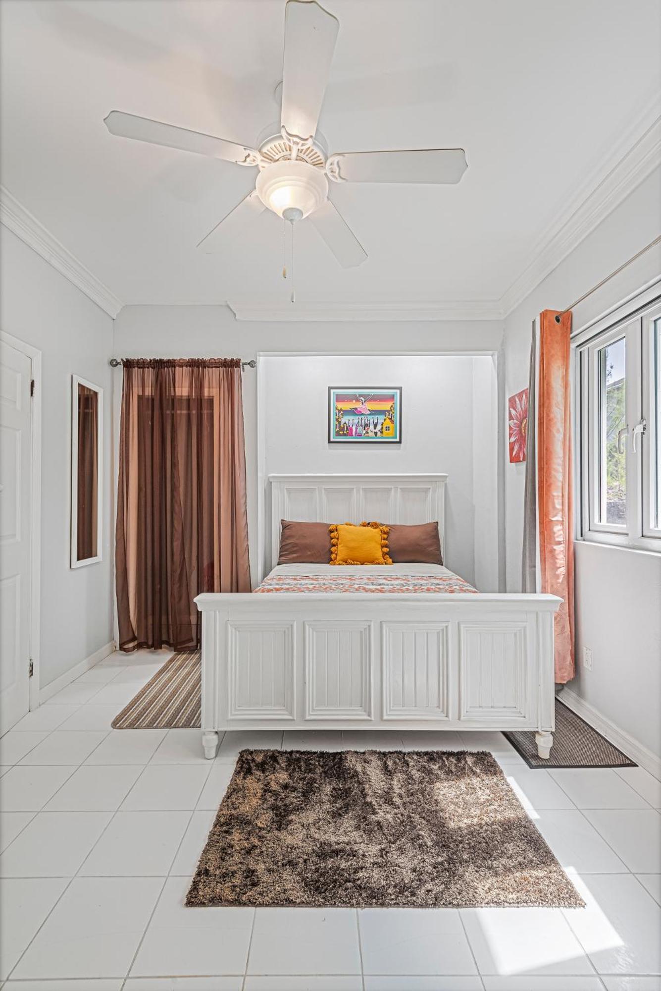 5min Walk From A Spacious In Holiday home